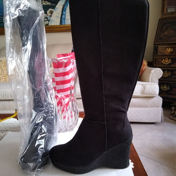 Refuge  ( By Charlotte Russe ) Boots - Picture 2 of 8